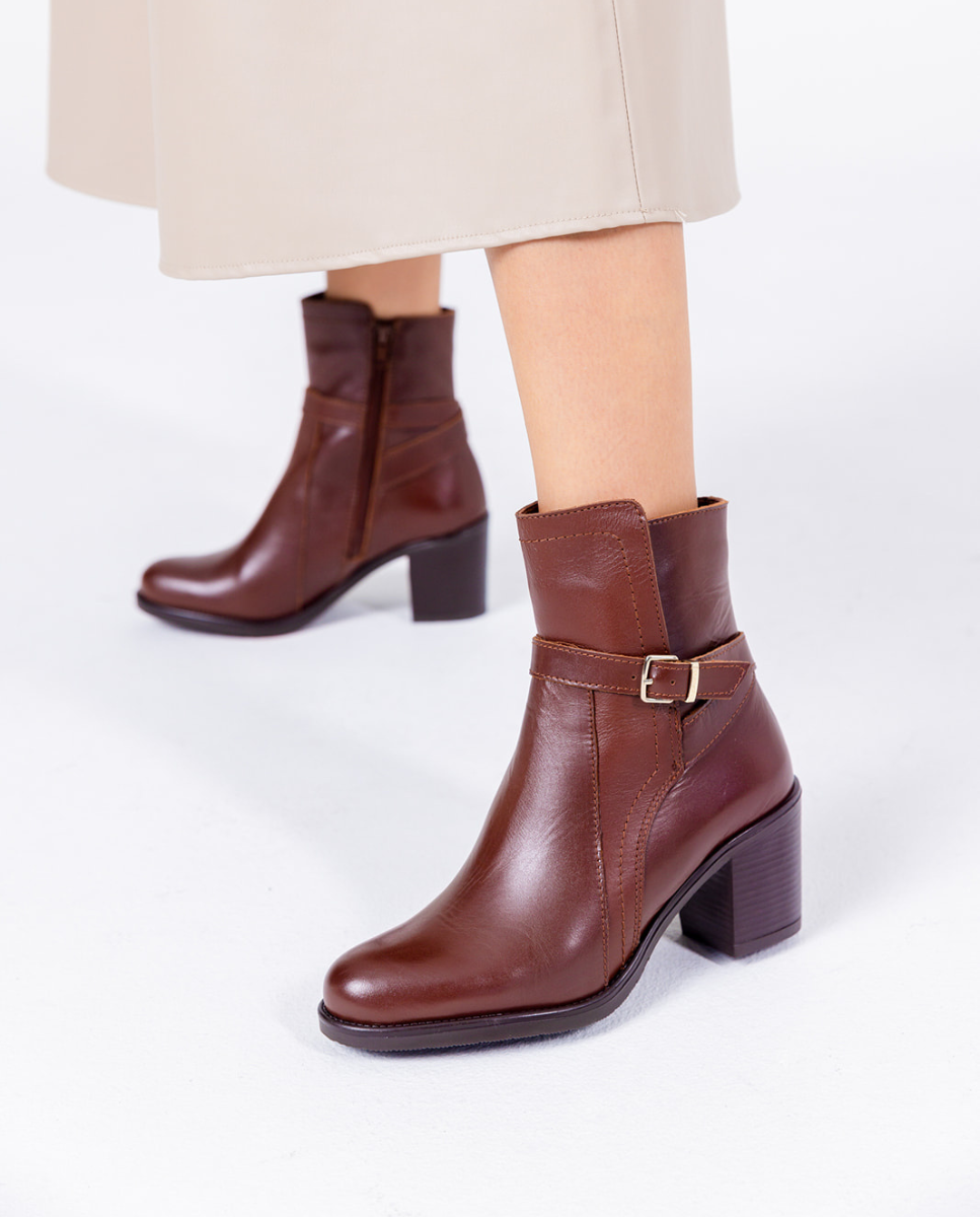 Stivaletto con tacco ORNE-001 marrone
