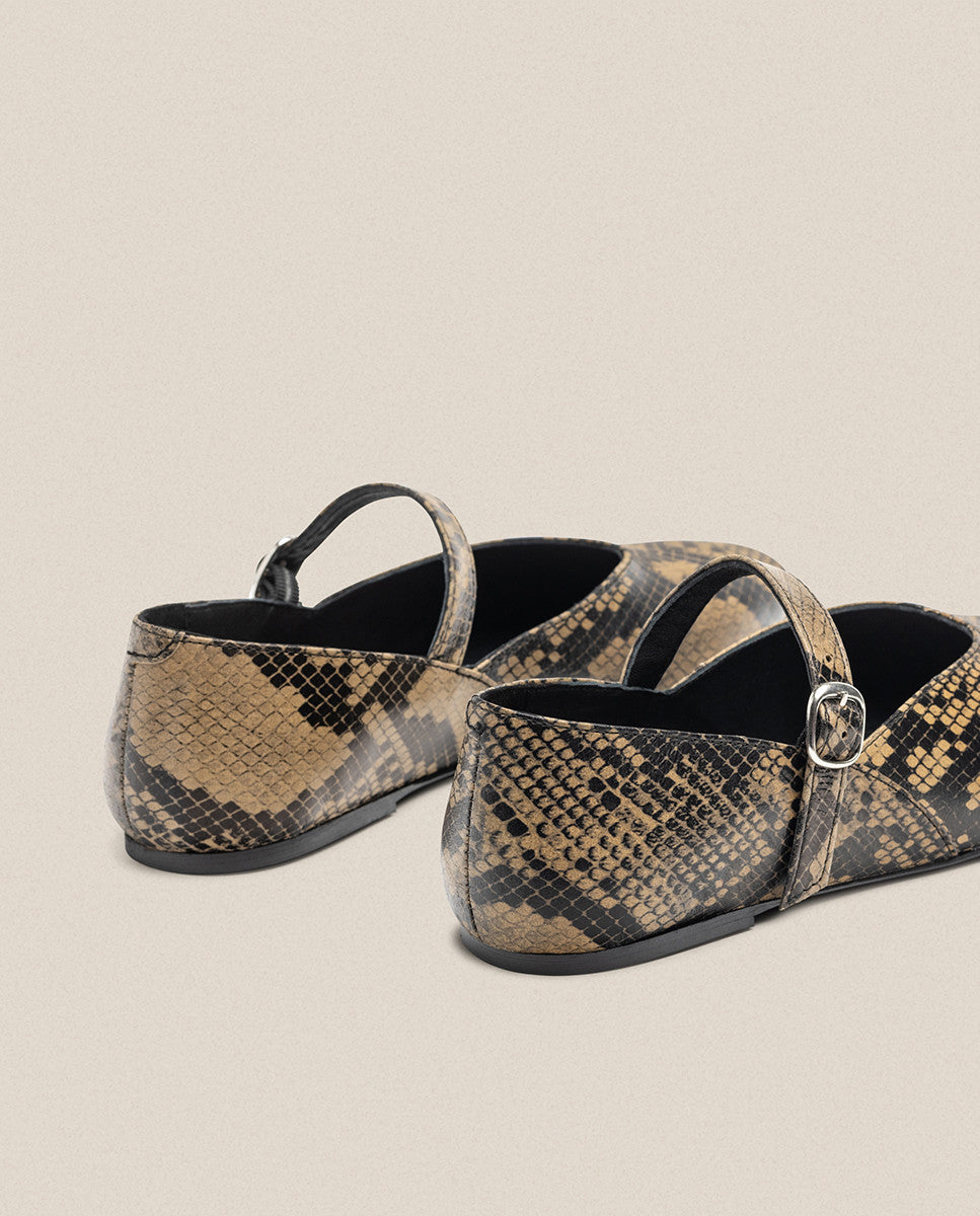 Bailarina Ari 001 serpiente_35986.jpg