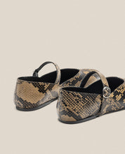 Bailarina Ari 001 serpiente_35986.jpg