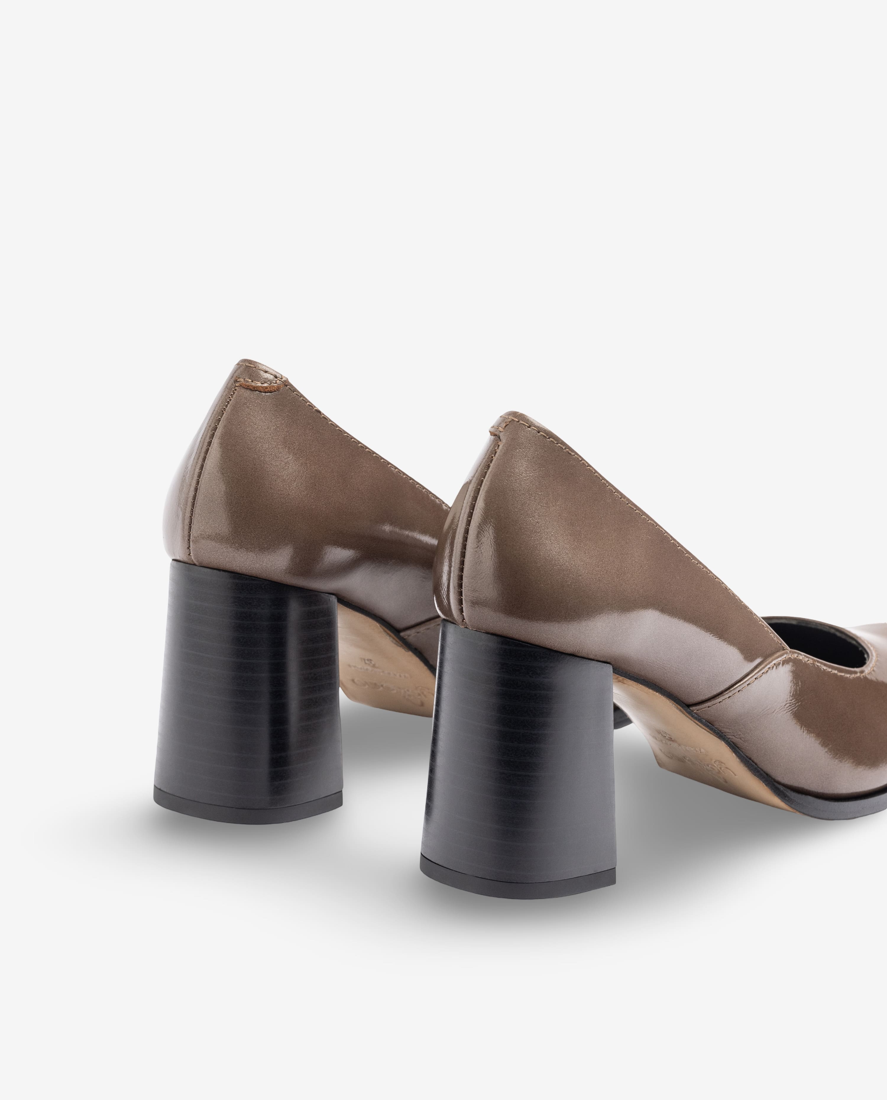 Zapato de tacón LOIR-001 marrón