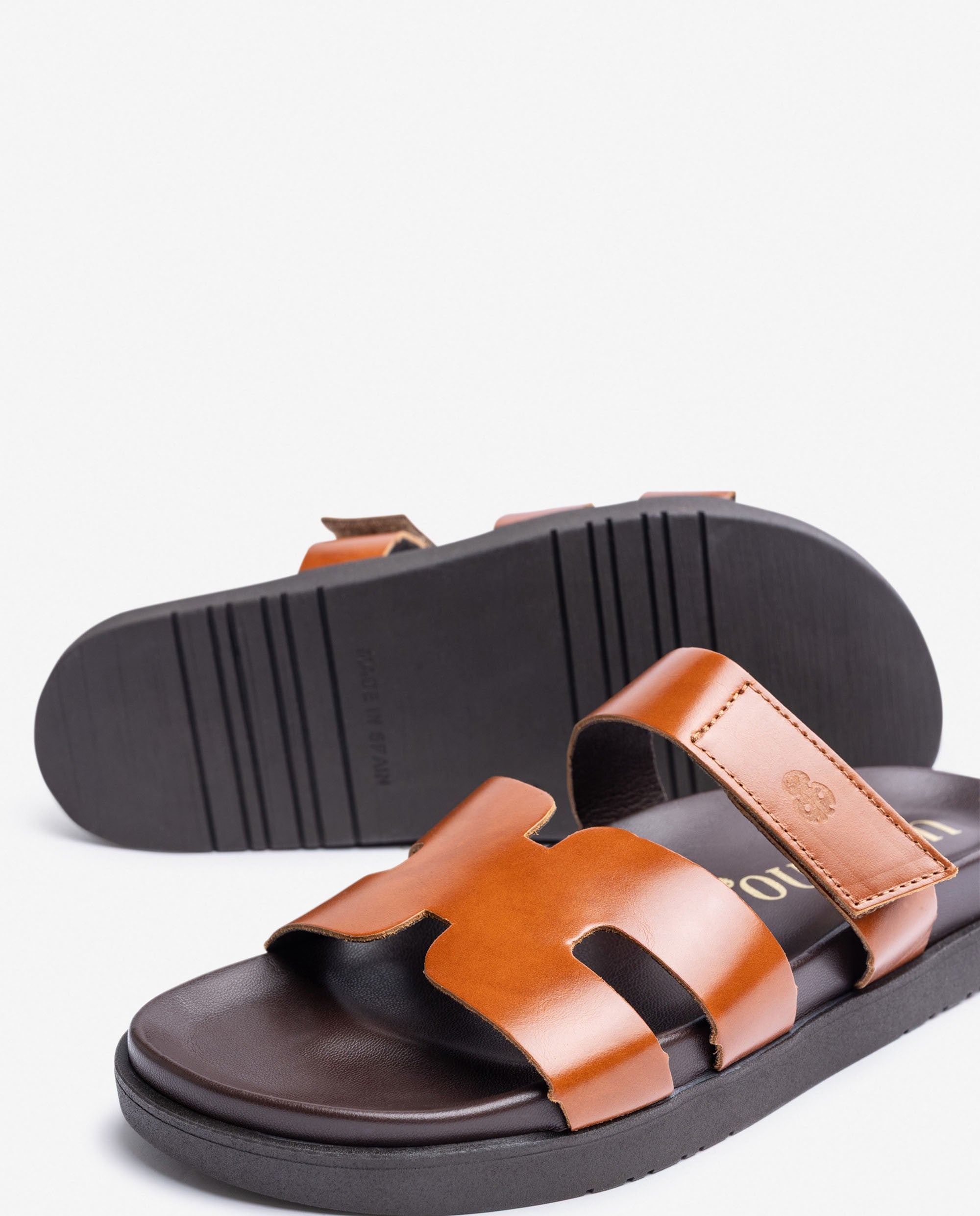 Sandalia plana MORENA-125 marrón_37637.jpg