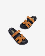 Sandalia plana MORENA-128 marrón_37200.jpg