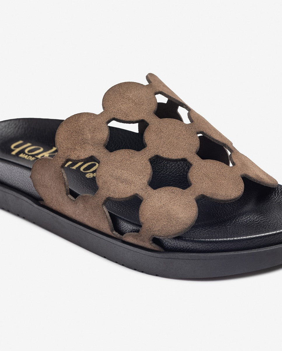 Sandalia plana MORENA-256 marrón_37482.jpg