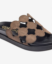 Sandalia plana MORENA-256 marrón_37482.jpg