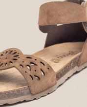 Sandalia plana Villa 086 marrón_33487.jpg