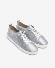 Sneaker FLOW-005 plateado_37210.jpg