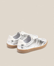 Sneakers YOK-001 plateado_34952.jpg