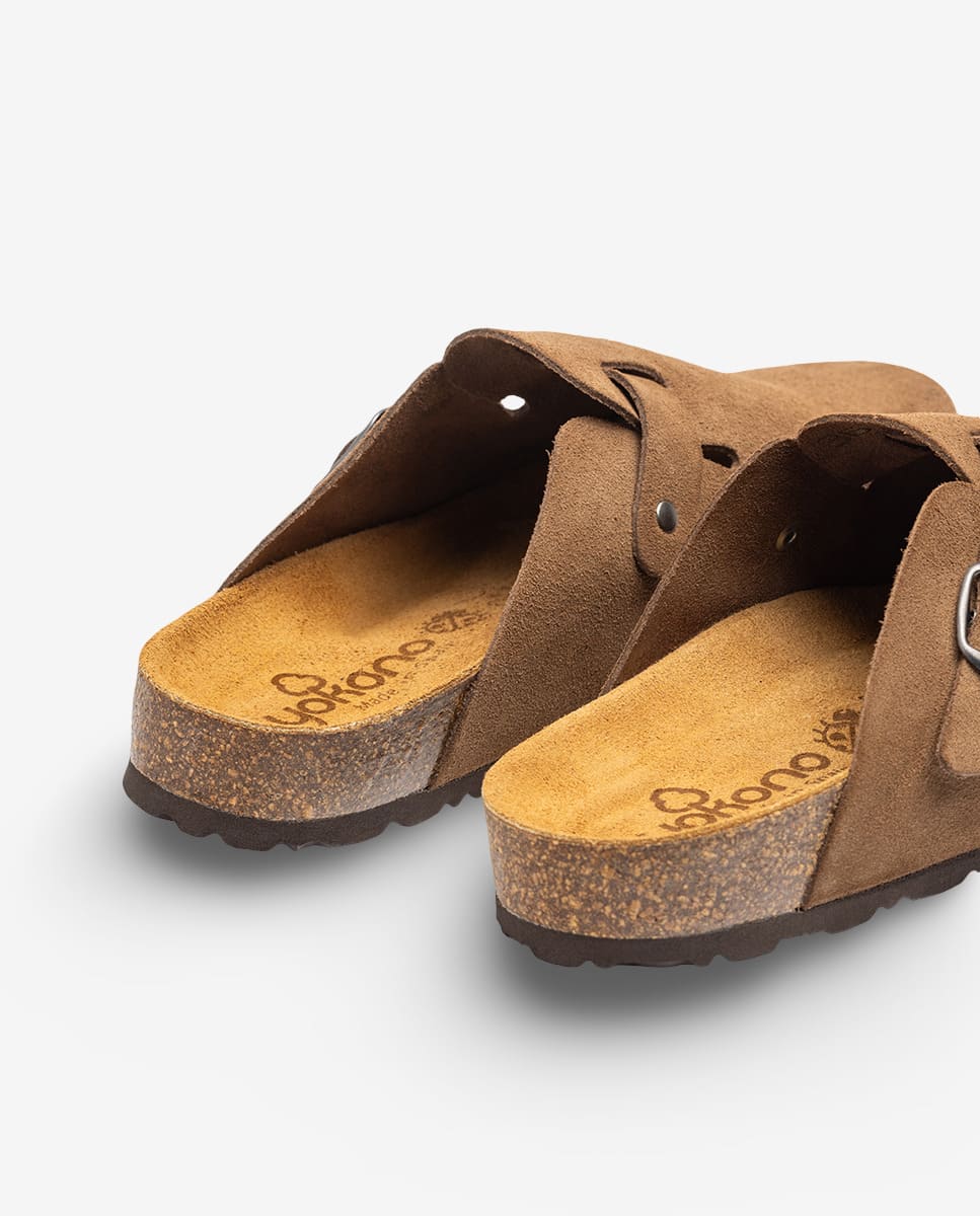 Scarpa piatta  ZUECO-559 marrone