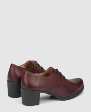 Zapato de tacón Berlin 016 burdeos_20173.jpg