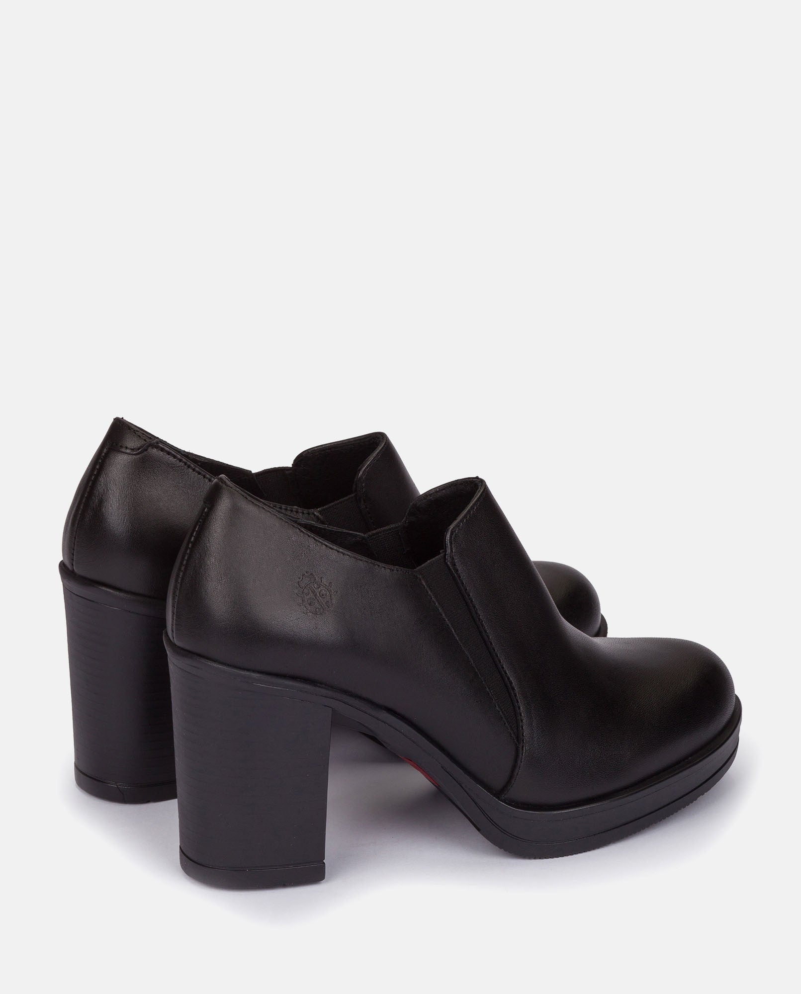 Zapato de tacón Pilsen 005 negro_31597.jpg