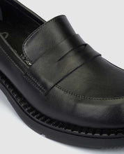 Zapato de tacón Yumara 001 negro_20693.jpg