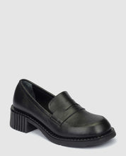Zapato de tacón Yumara 001 negro_20699.jpg