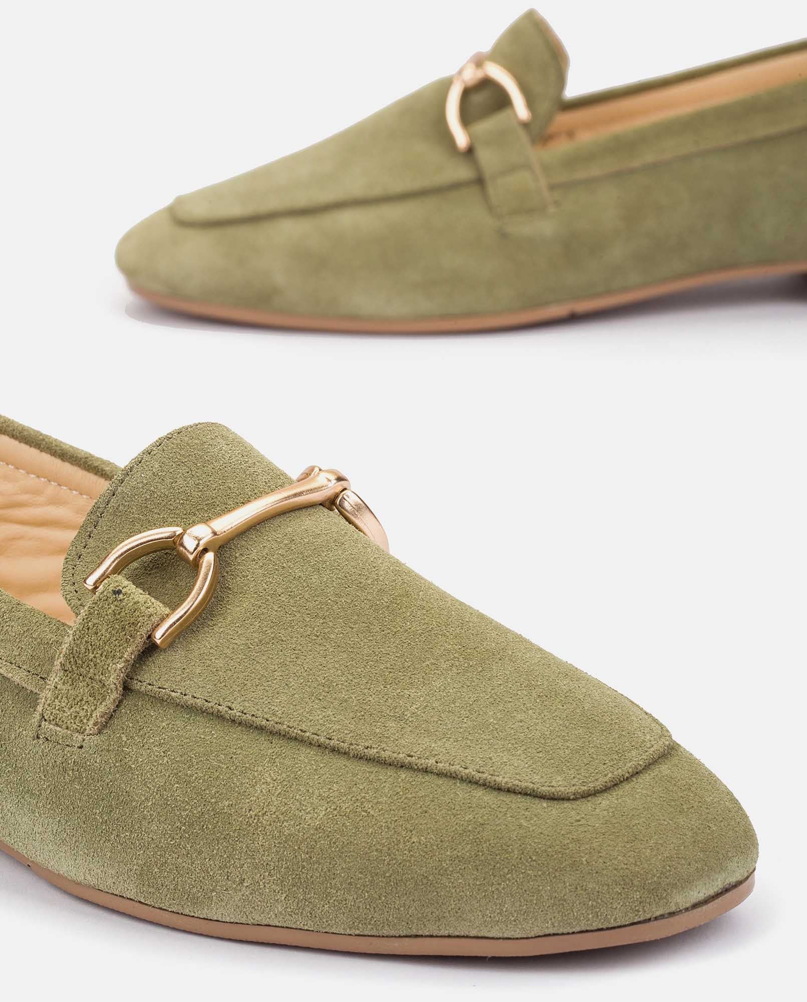 Zapato plano Regina 002 verde_24740.jpg