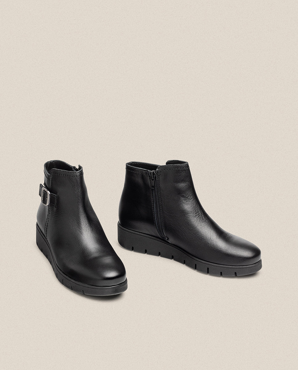 Flat ankle boot MANILA 002 black Yokono