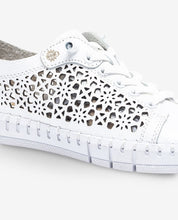 Flat shoe FLOW-002 white