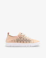 Pink Flow 002 Sneaker