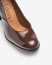 Scarpa con tacco LOIR-001 marrone