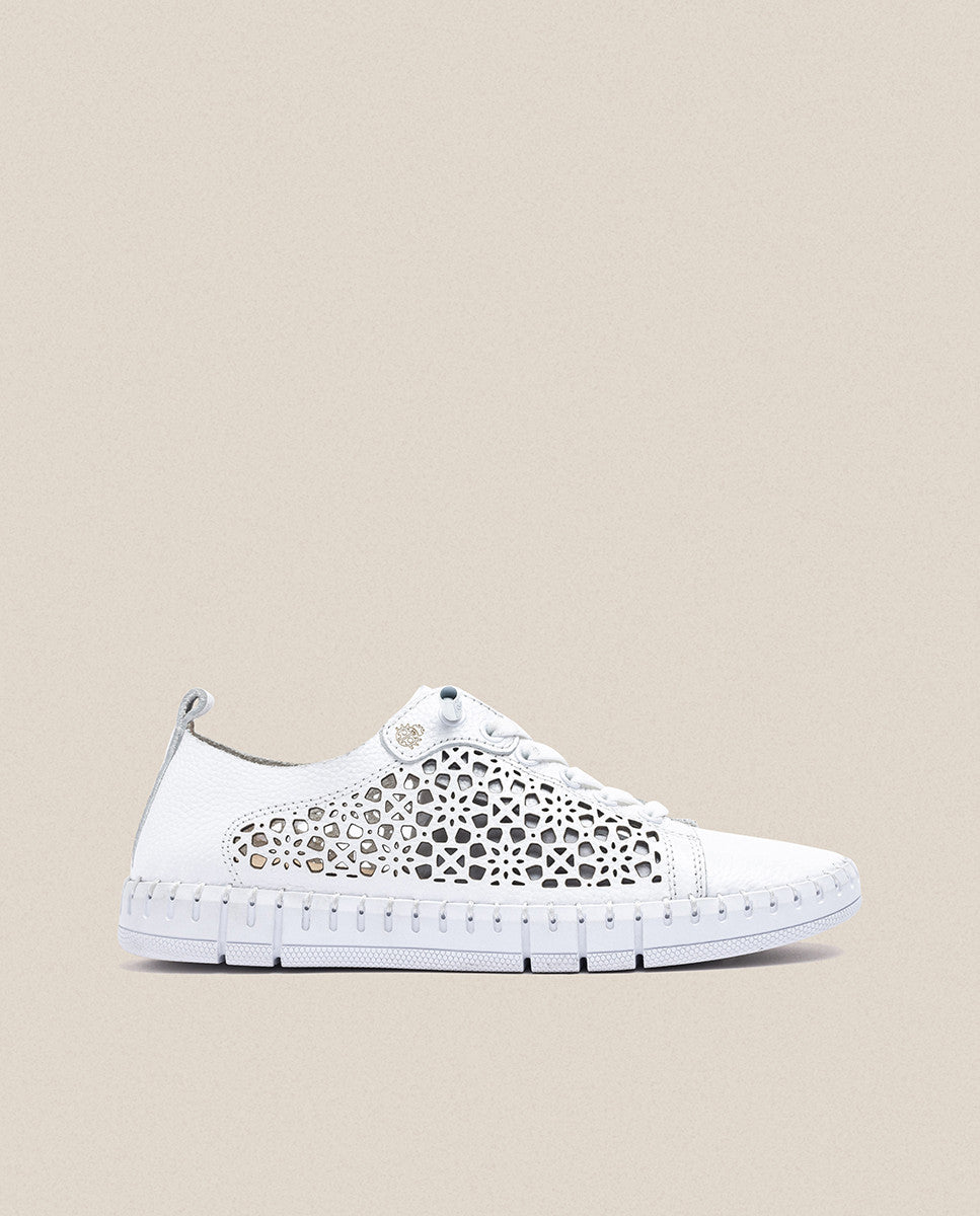 Flat shoe FLOW-002 white