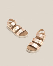 Tunez 127 pink platform sandal