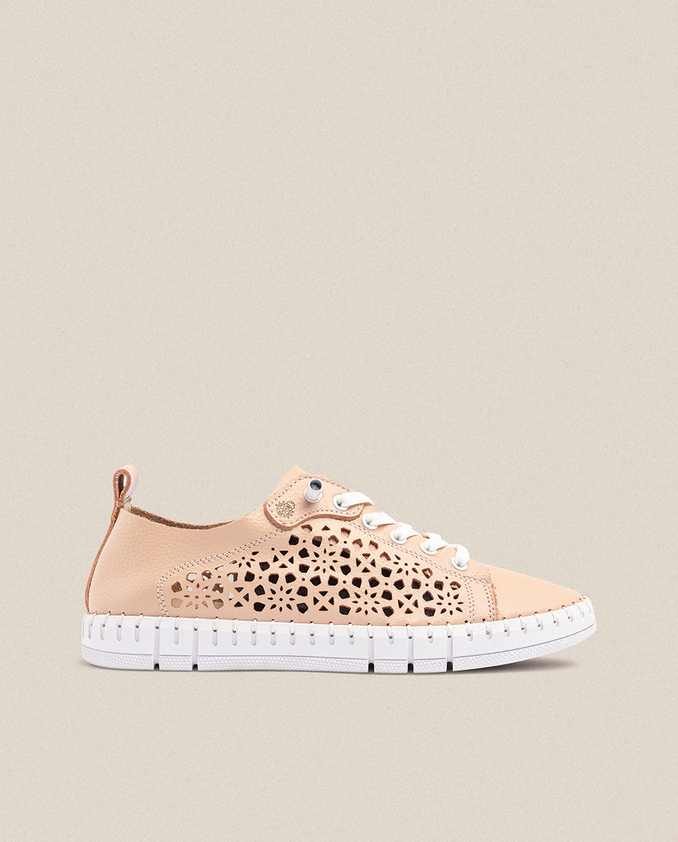 Flow 002 pink flat shoe - Yokono